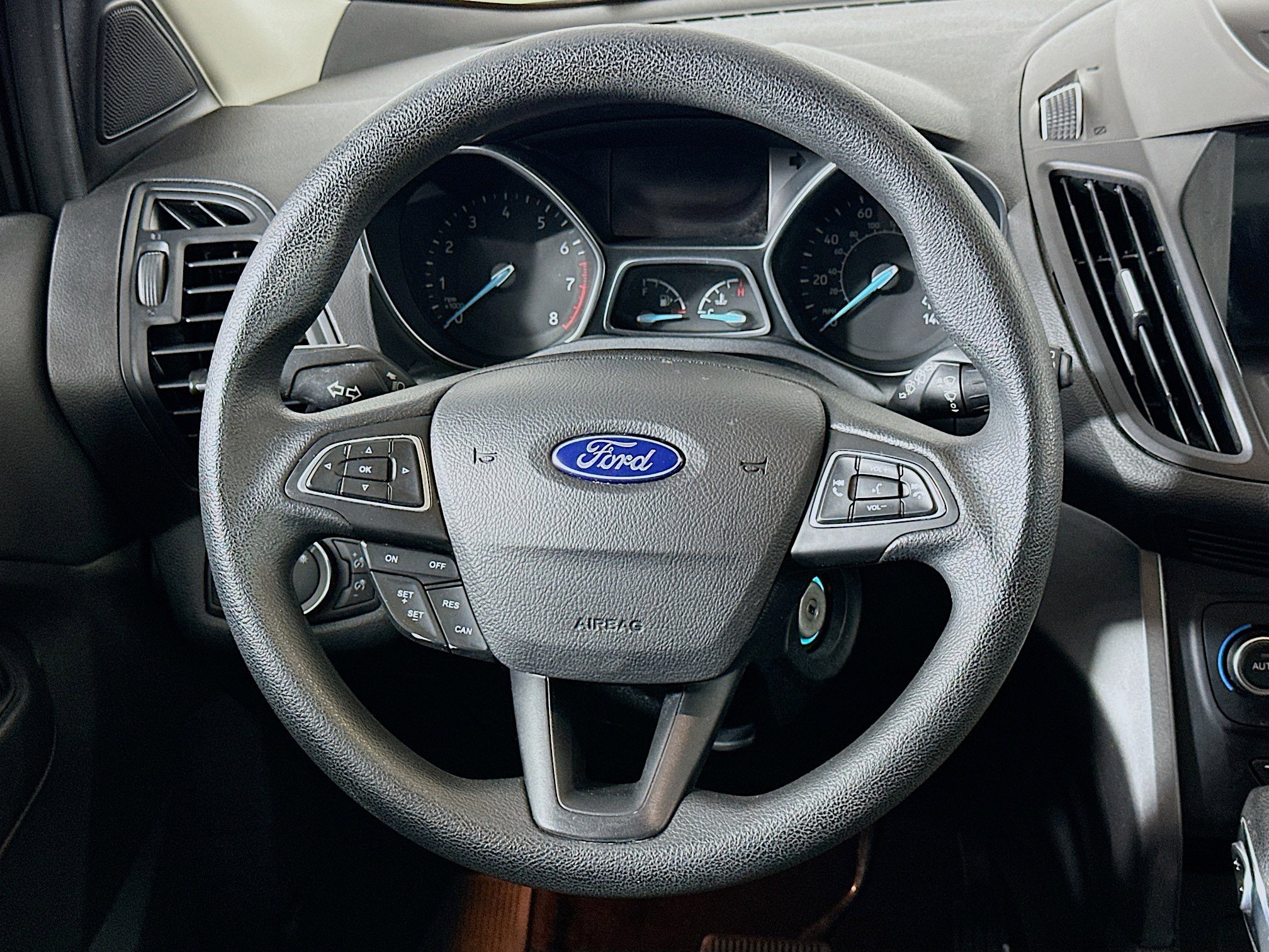 Used 2018 Ford Escape SE w/ SE Sync 3 Package image 18
