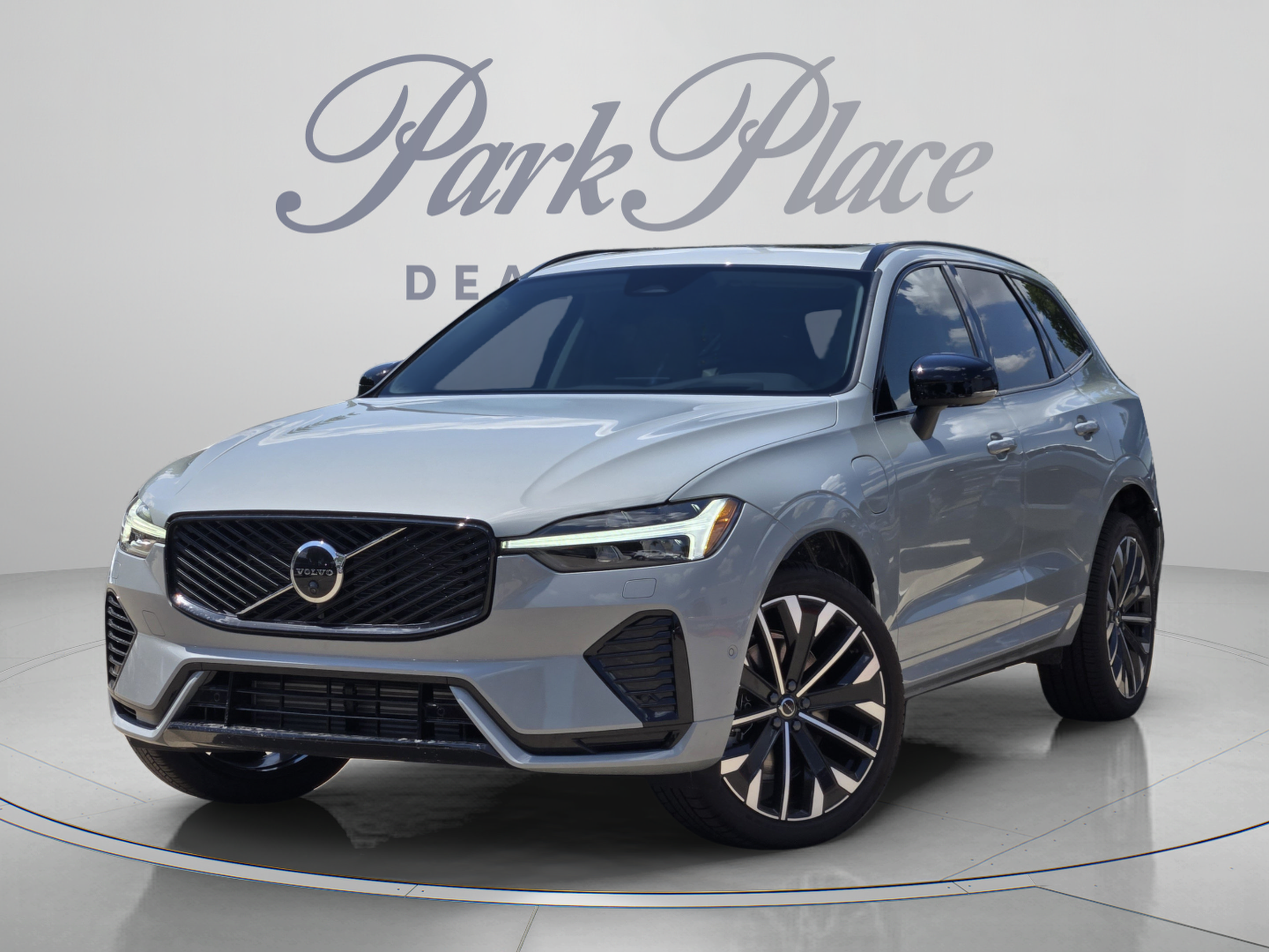 New 2026 Volvo XC60 T8 Ultra w/ Protection Package Premier