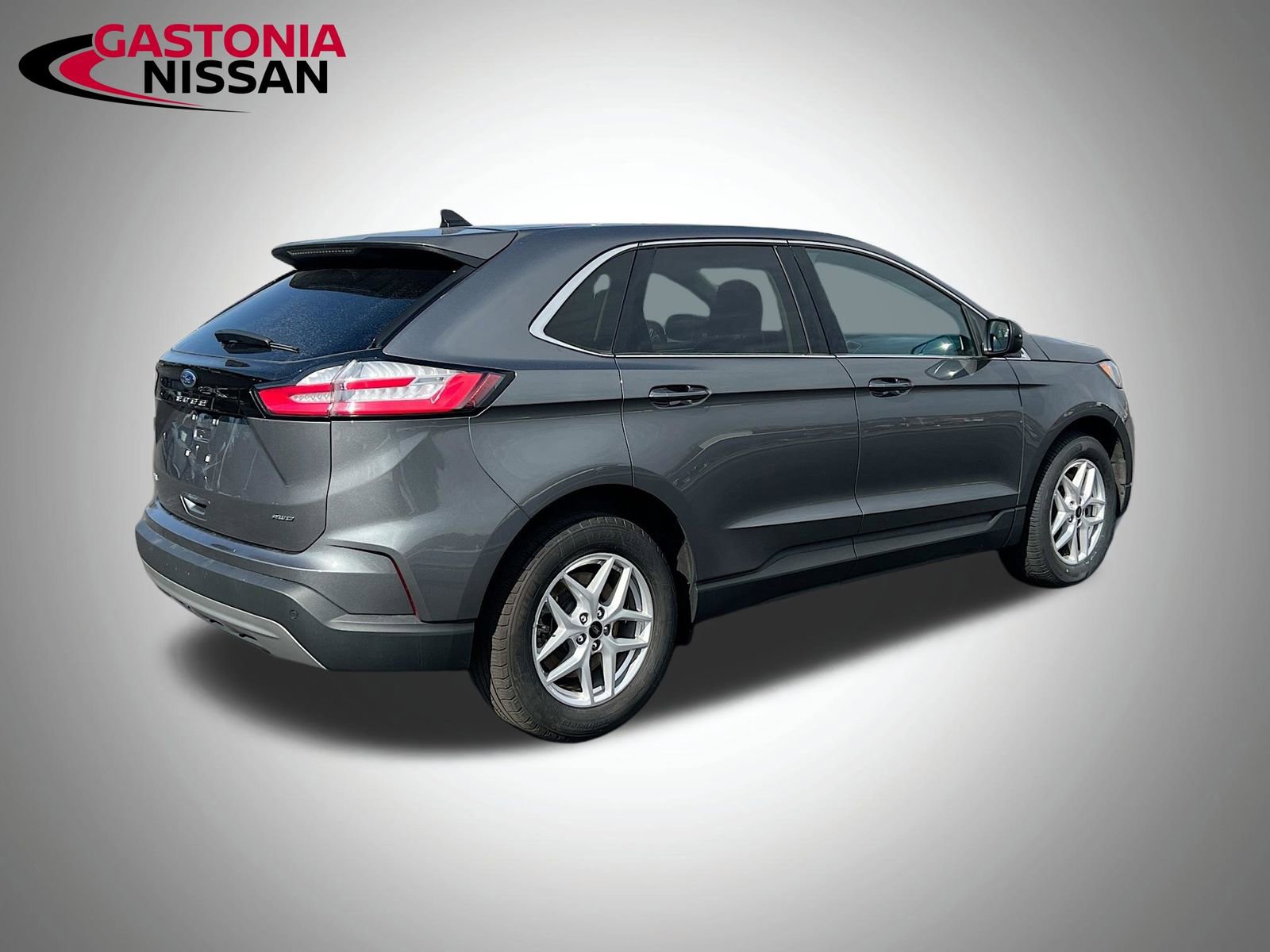 Used 2024 Ford Edge SEL image 9