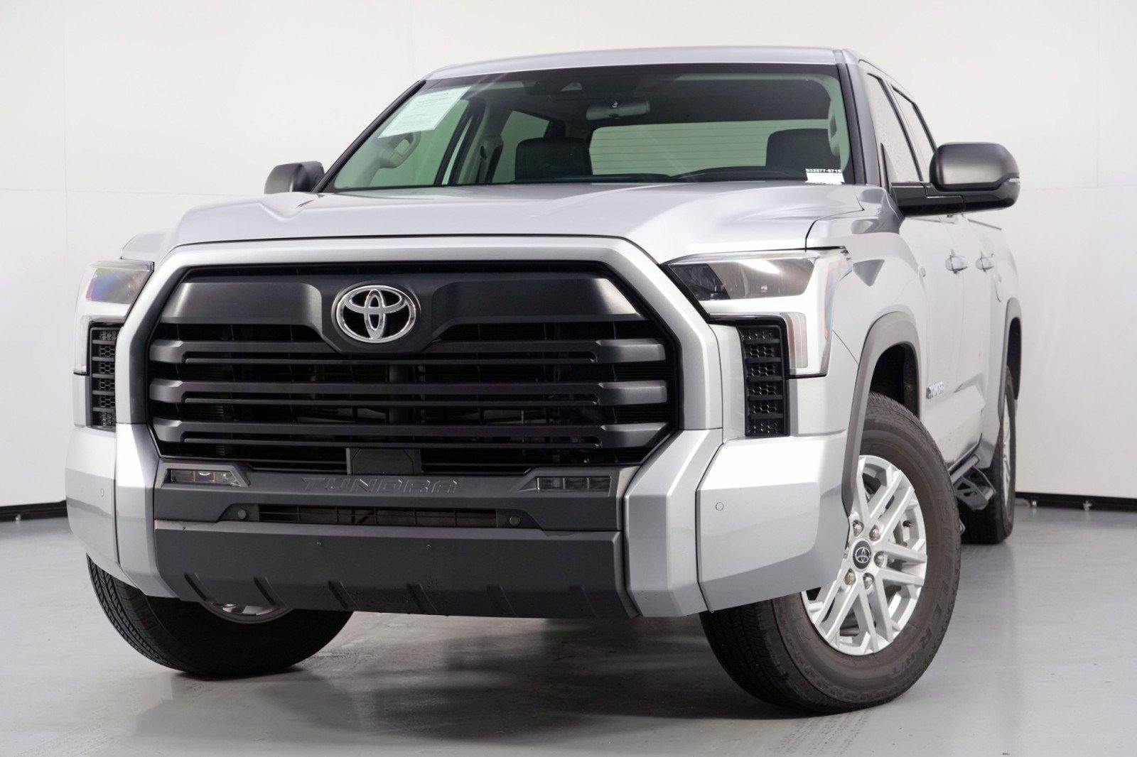 Used 2024 Toyota Tundra SR5 w/ SR5 Premium Package image 3