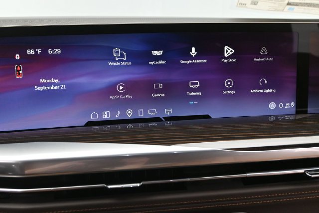 New 2026 Cadillac Escalade Luxury w/ Touring Package AWD/4WD image 25
