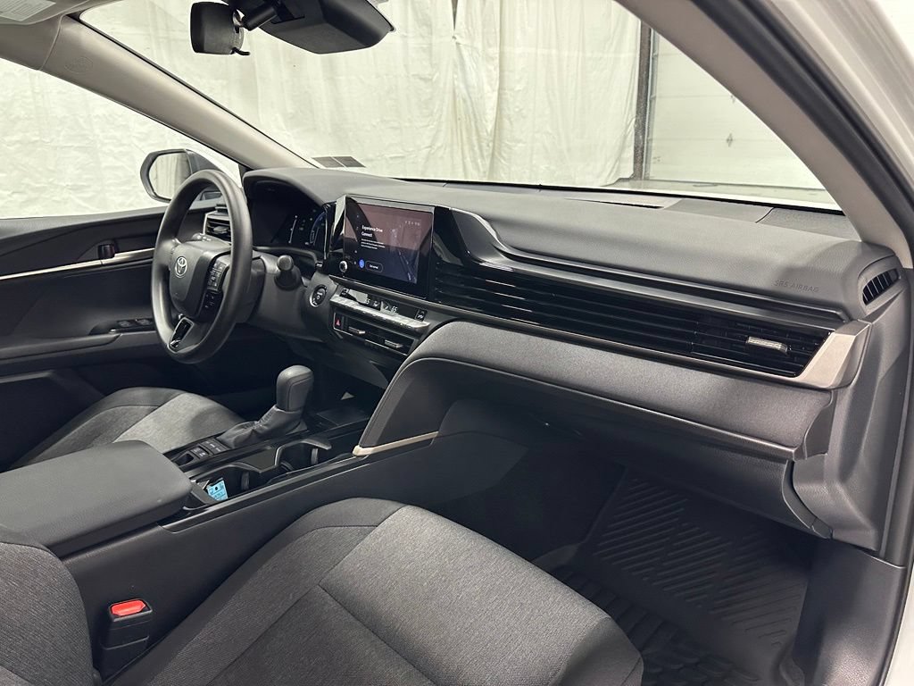 Used 2026 Toyota Camry LE FWD image 61