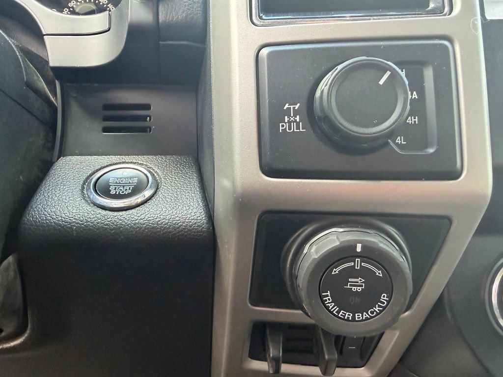 Used 2020 Ford F150 Lariat w/ Equipment Group 502A Luxury AWD/4WD image 23