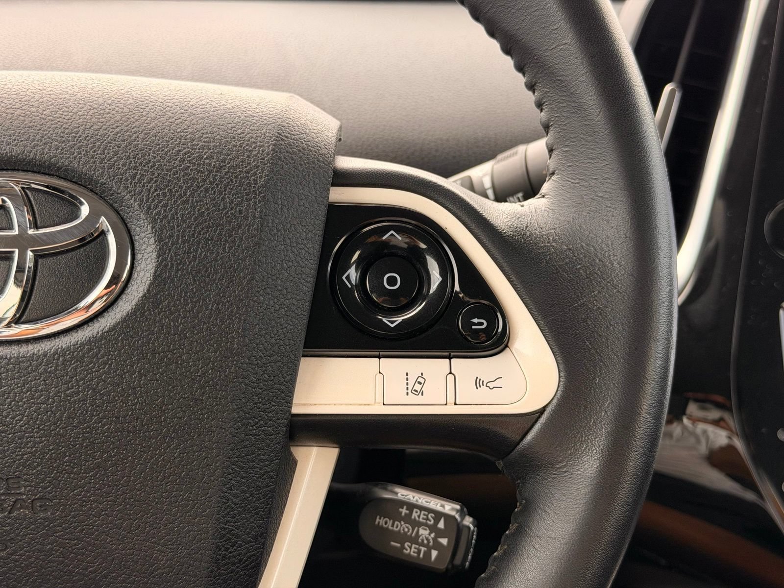 Used 2017 Toyota Prius Prime Premium FWD image 26