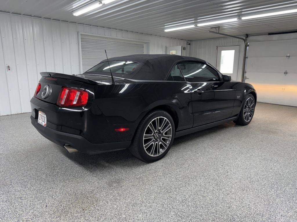 Used 2010 Ford Mustang GT RWD image 6