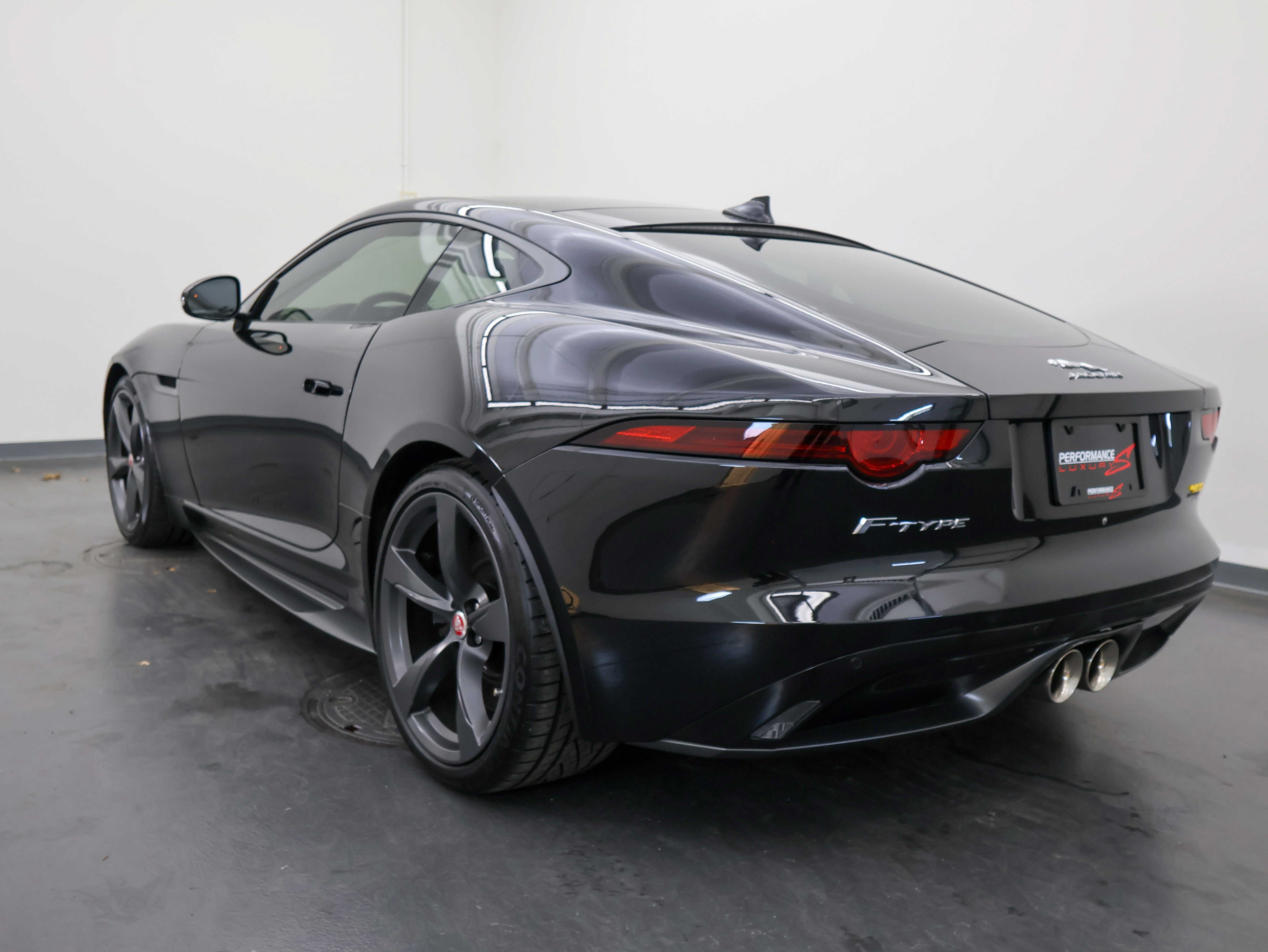Used 2018 Jaguar F-TYPE 400 Sport image 5