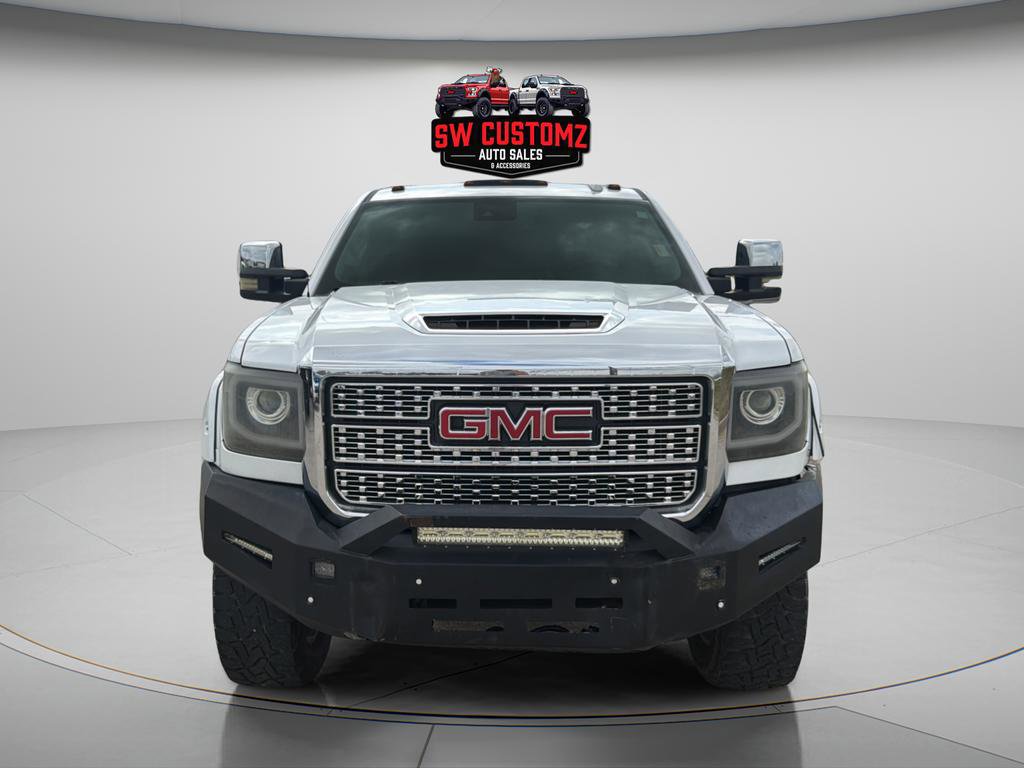 Used 2019 GMC Sierra 2500 Denali w/ Duramax Plus Package AWD/4WD image 2