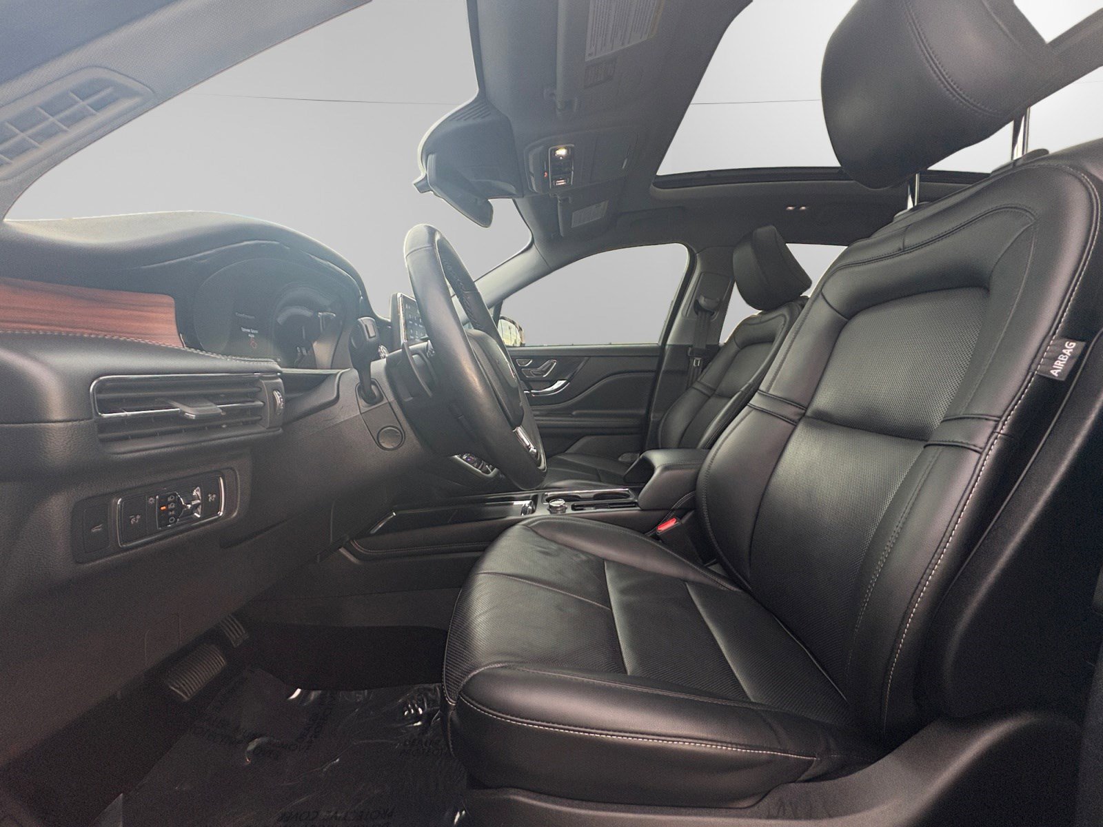 Certified 2022 Lincoln Corsair Reserve w/ Equipment Group 201A image 9