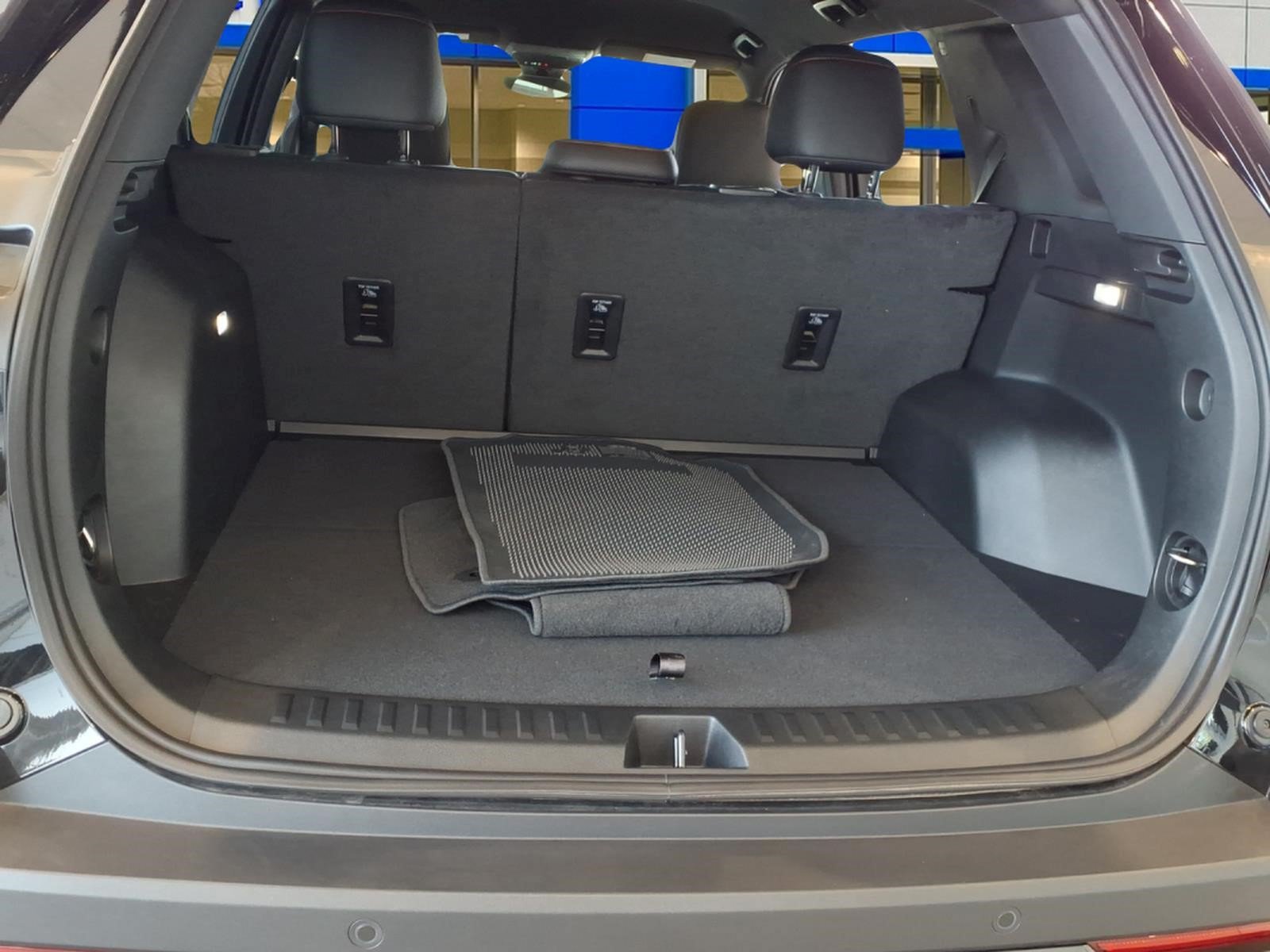 New 2026 Chevrolet Equinox RS w/ Convenience Package III FWD image 20