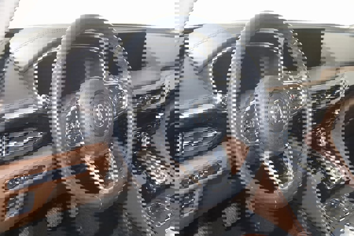 Used 2023 Acura MDX SH-AWD w/ Technology Package image 6