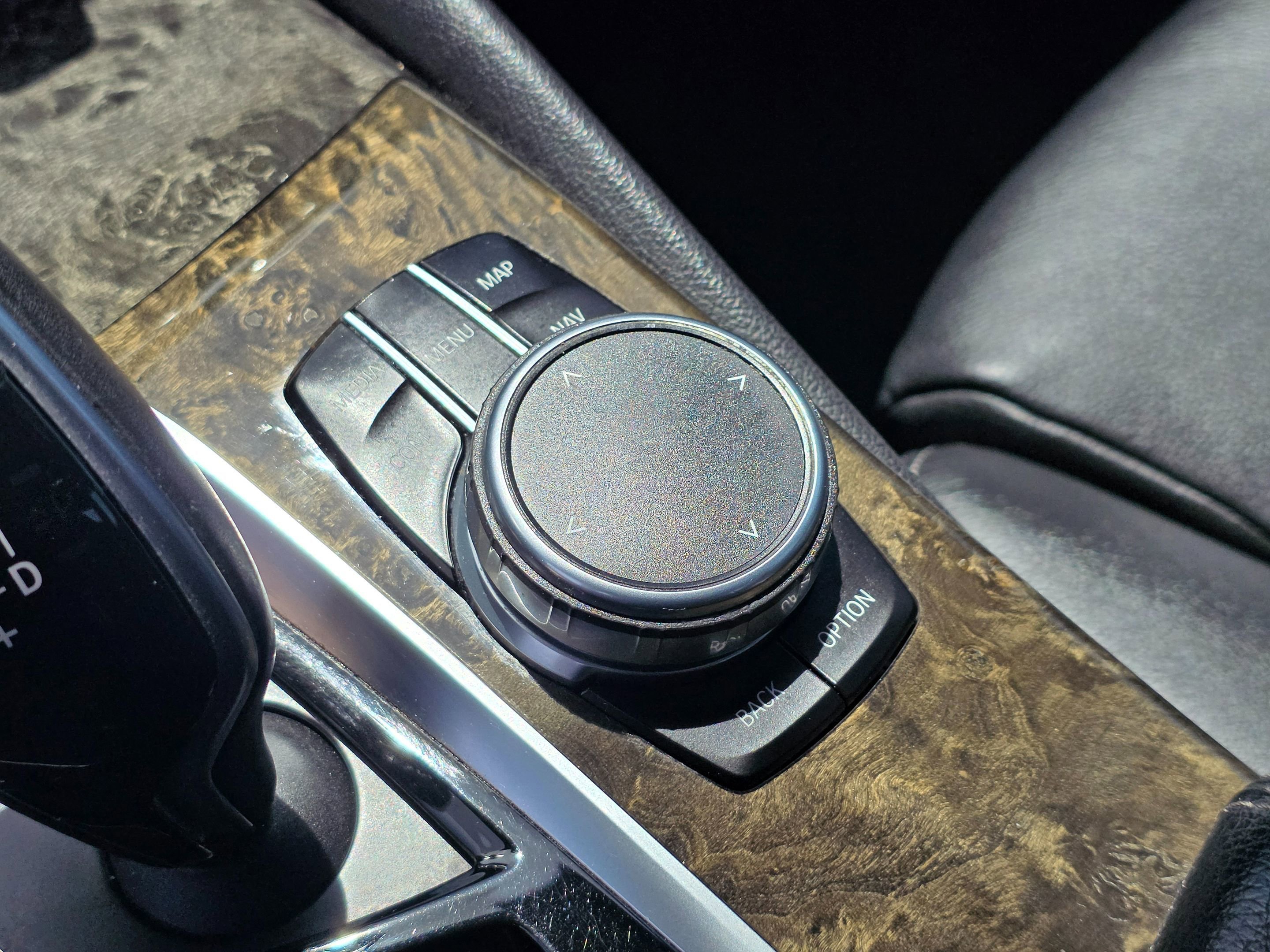 Used 2018 BMW 530i RWD image 36