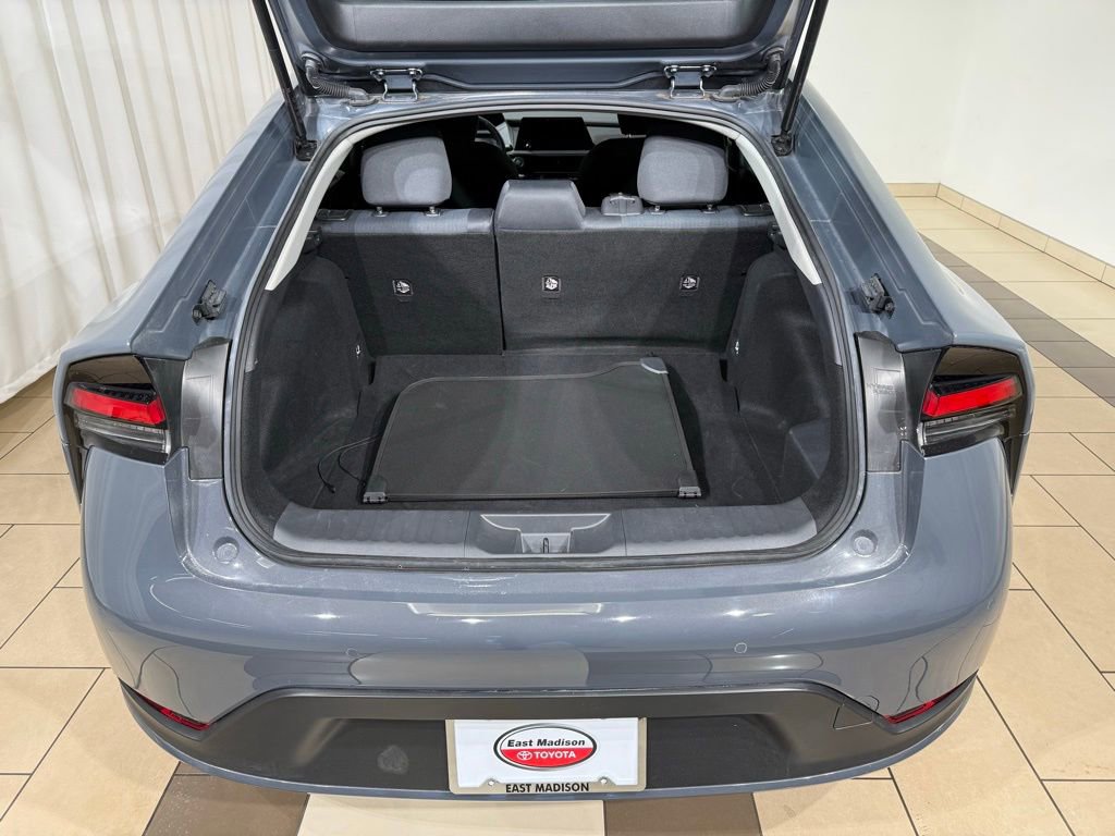Used 2023 Toyota Prius LE image 12