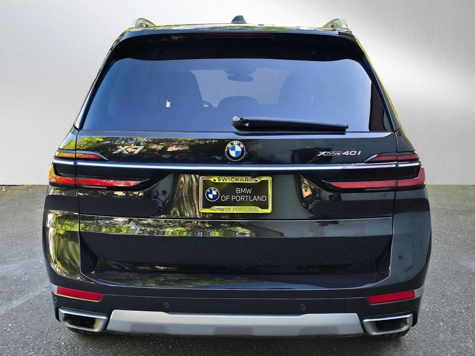 Used 2025 BMW X7 xDrive40i AWD/4WD image 4
