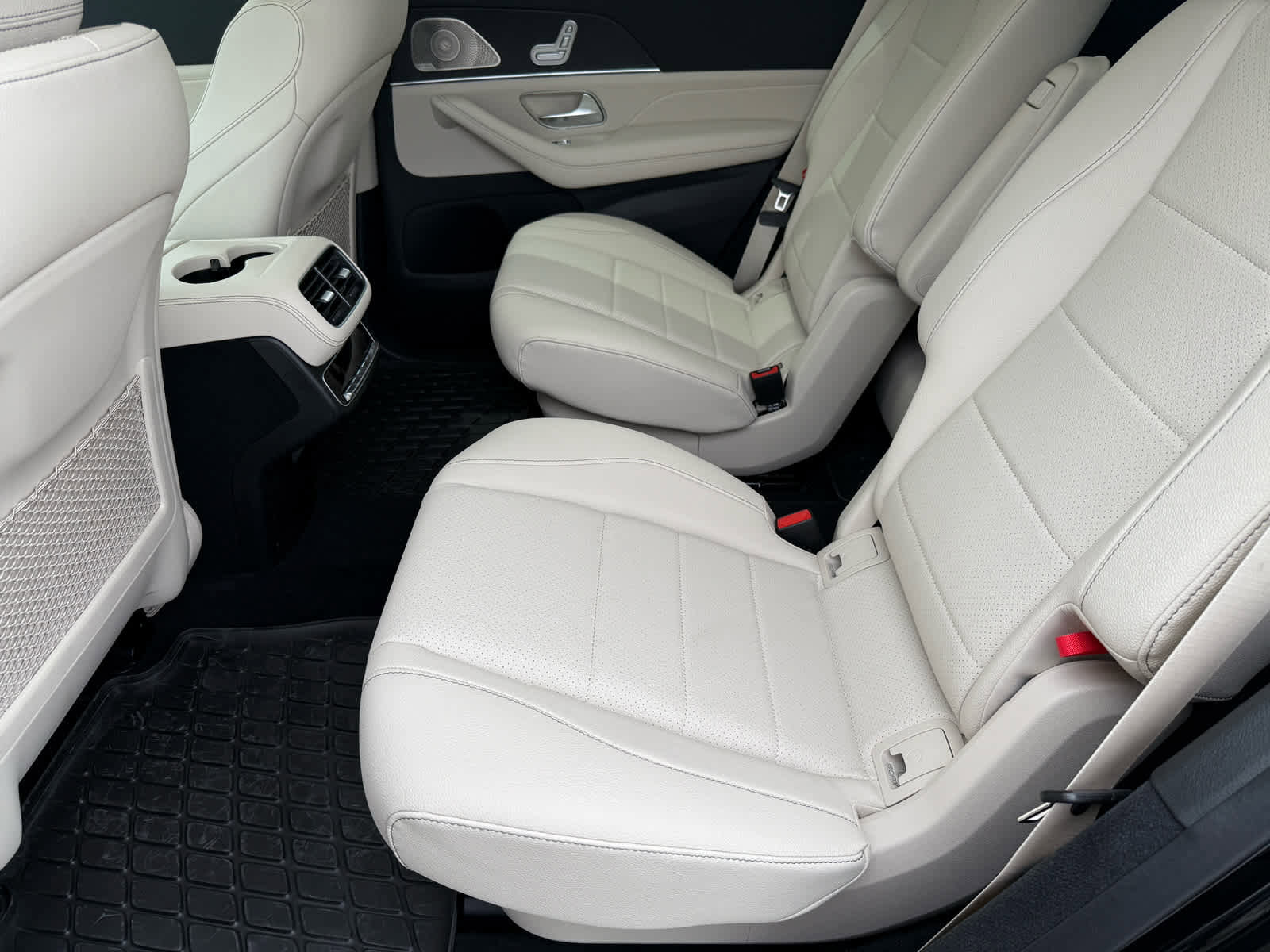 New 2025 Mercedes-Benz GLS 450 4MATIC image 11