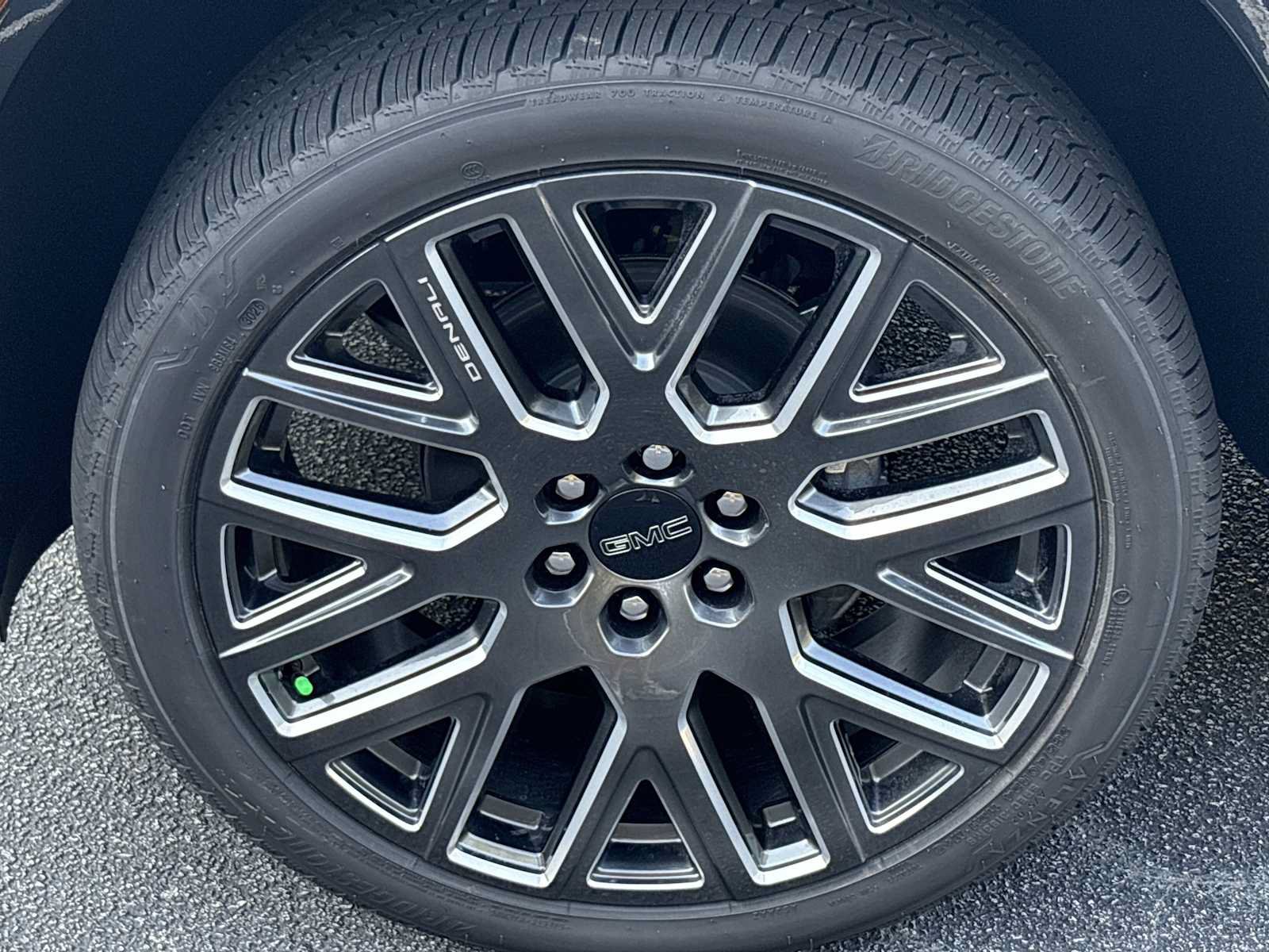 New 2026 GMC Yukon XL Denali Ultimate AWD/4WD image 20