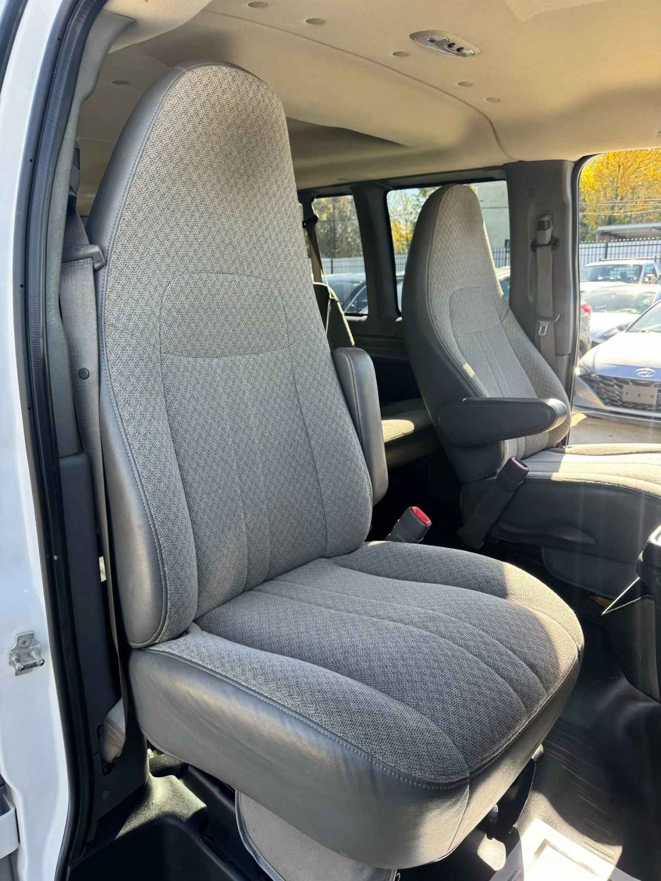 Used 2014 Chevrolet Express 2500 LS image 36