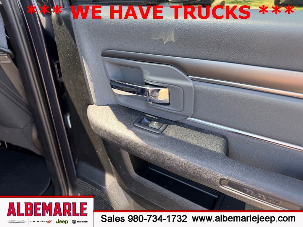 Used 2021 RAM 1500 Classic SLT AWD/4WD image 34