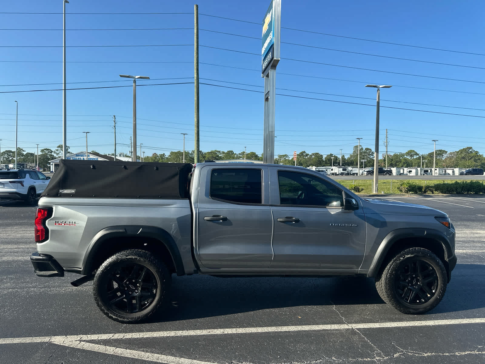 Used 2024 Chevrolet Colorado Trail Boss w/ Technology Package AWD/4WD image 6