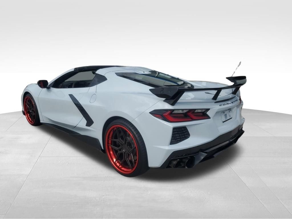 Used 2021 Chevrolet Corvette Stingray Preferred Cpe w/ Z51 Performance Package RWD image 3