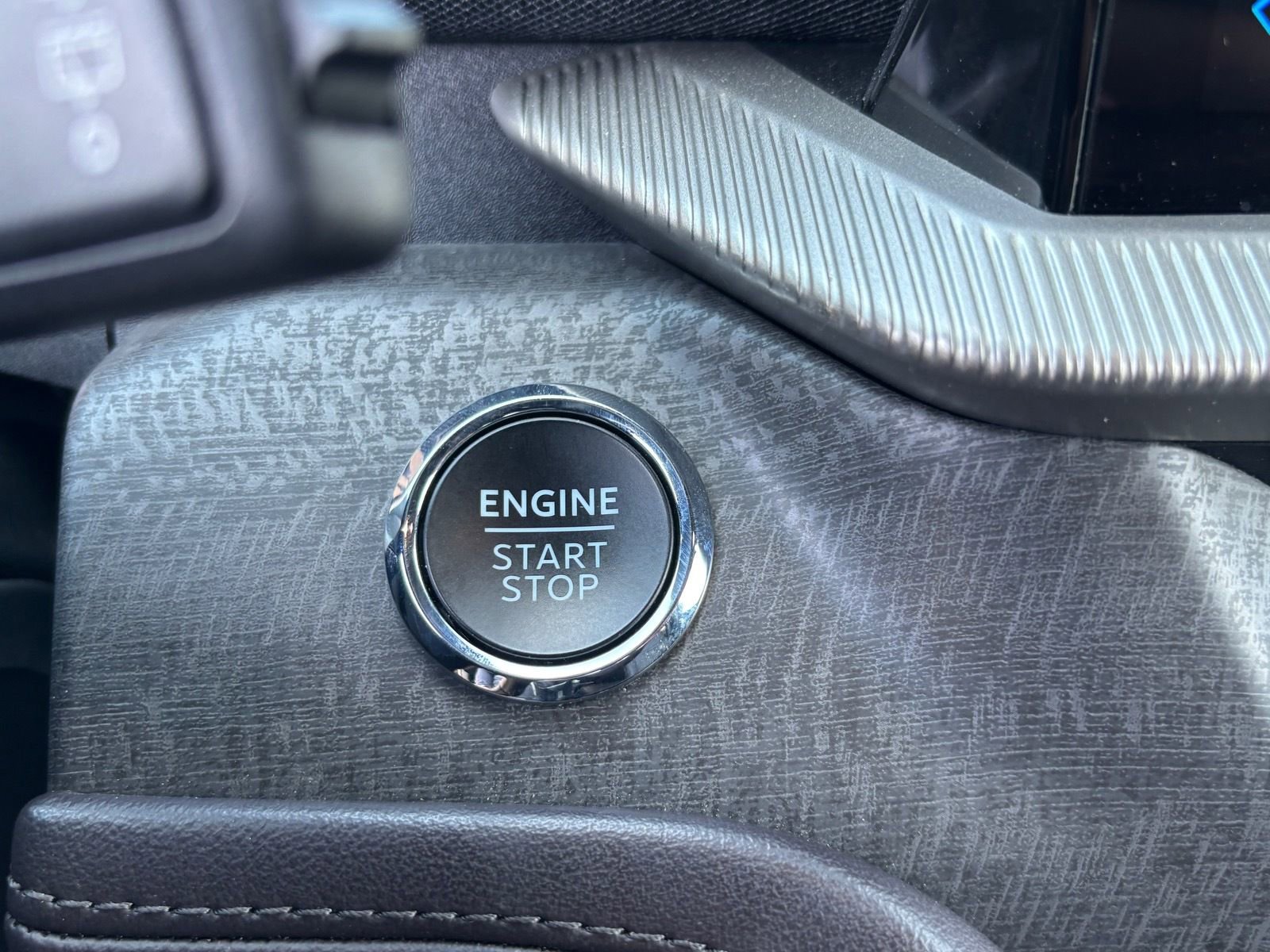 Used 2025 Ford Explorer Platinum w/ LUX Leather Package image 29