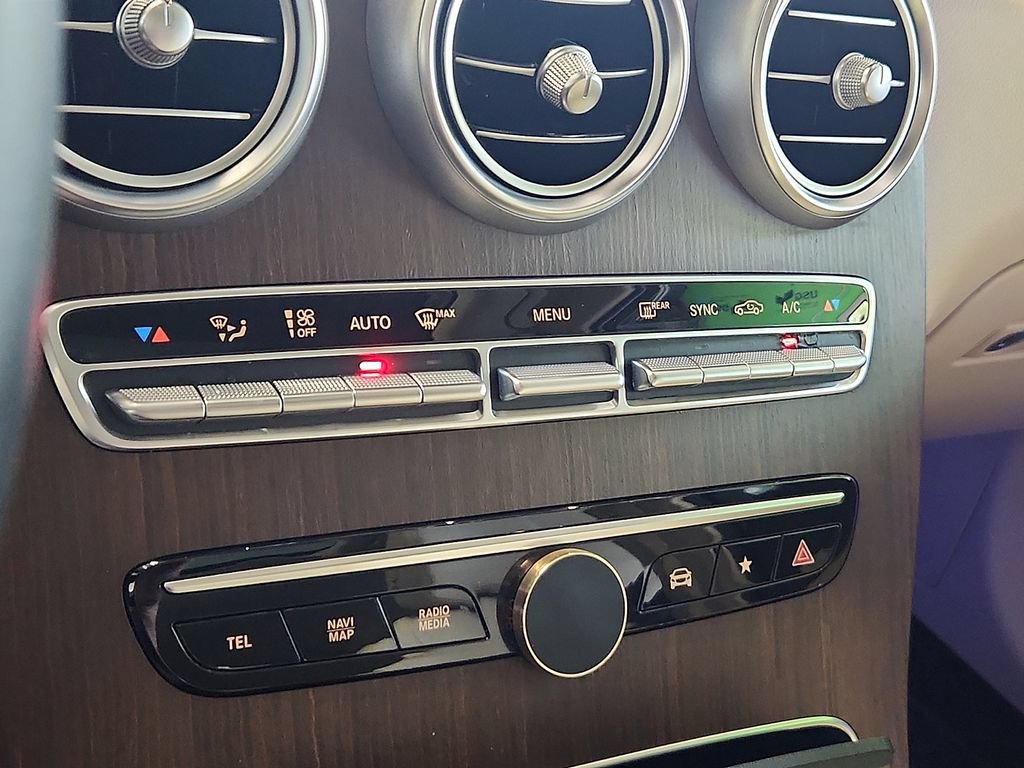 Used 2021 Mercedes-Benz GLC 300 4MATIC w/ Exterior Lighting Package image 16