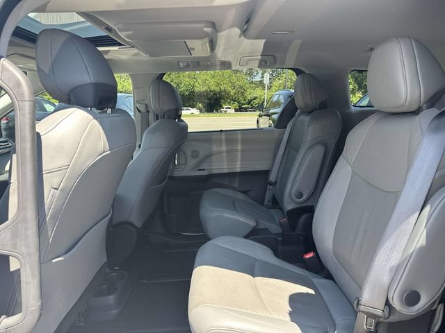 Used 2023 Toyota Sienna Limited AWD/4WD image 14