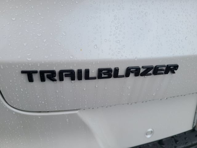 New 2026 Chevrolet TrailBlazer RS w/ Driver Confidence Package FWD image 32