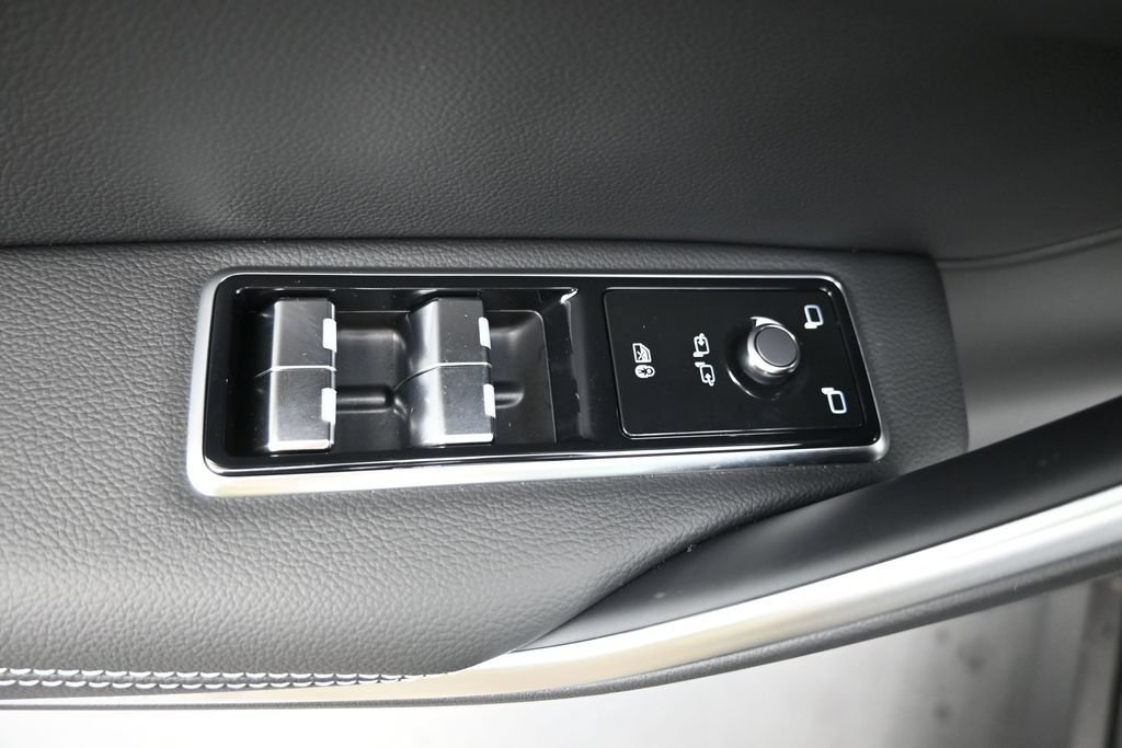 New 2026 Jaguar F-PACE R-Dynamic S AWD/4WD image 22