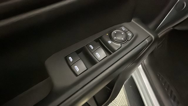 Used 2026 Chevrolet Silverado 1500 Custom AWD/4WD image 10
