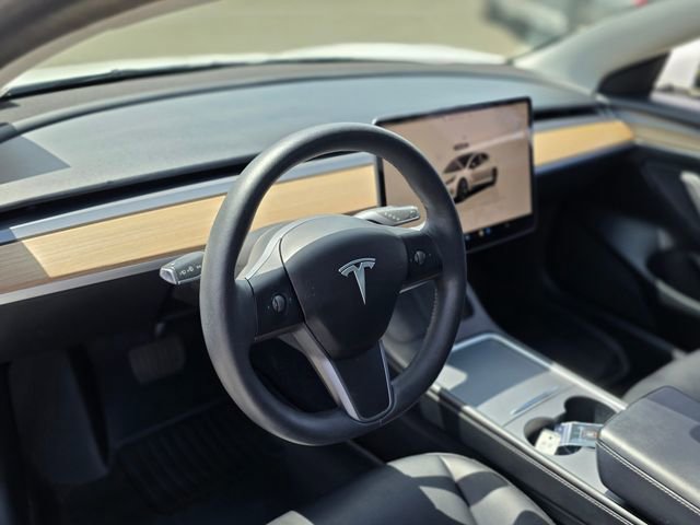 Used 2023 Tesla Model 3 Standard Range image 19