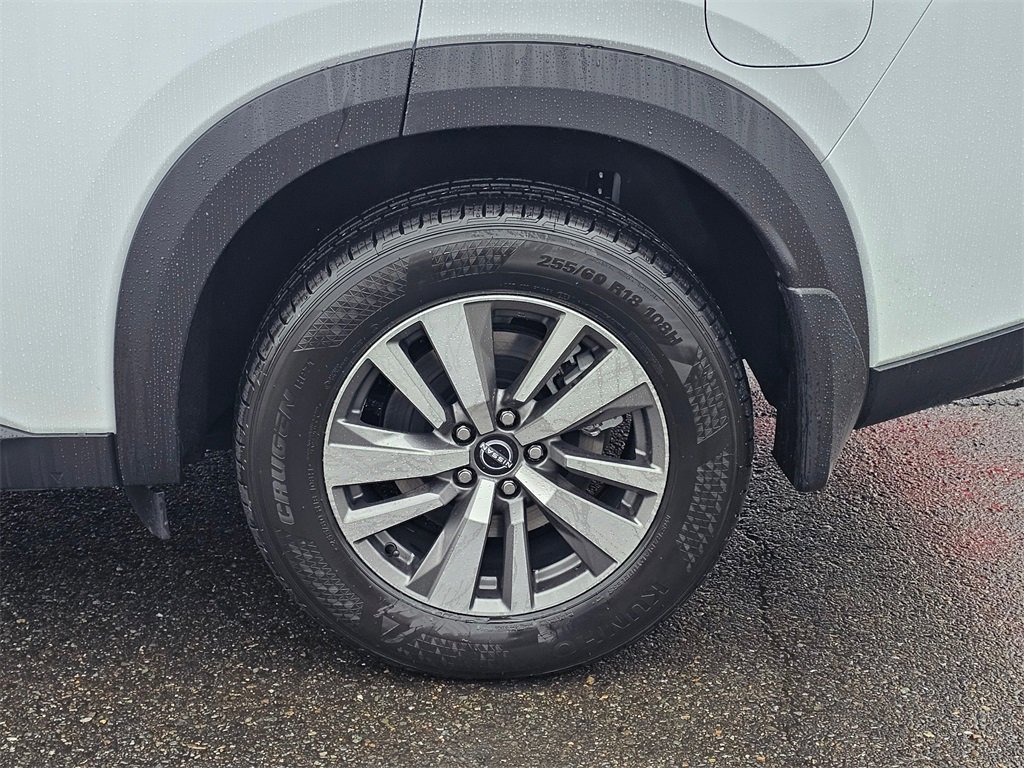 New 2025 Nissan Pathfinder SL w/ Cargo Package image 9