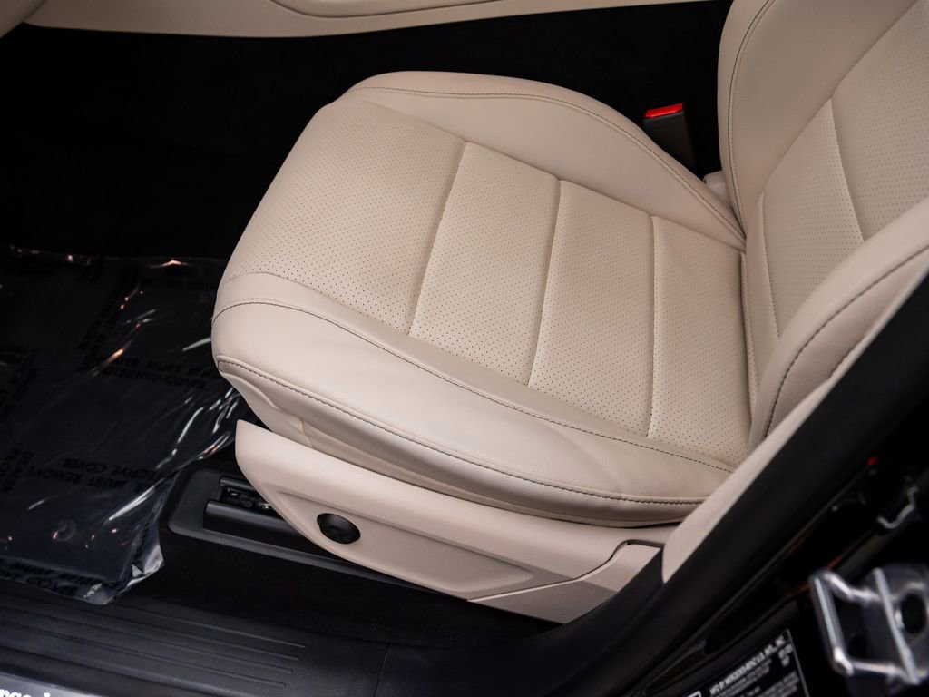 Used 2024 Mercedes-Benz GLS 450 4MATIC image 16