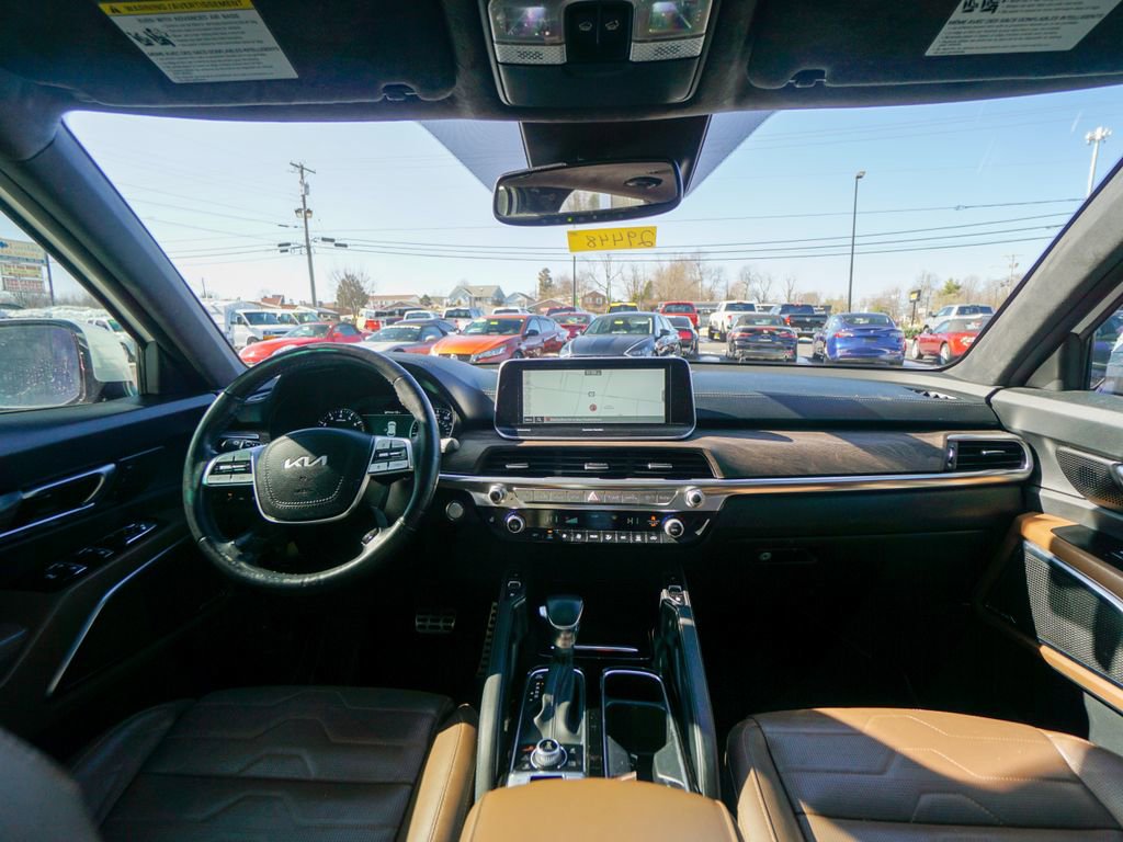 Used 2022 Kia Telluride SX w/ SX Prestige Package image 15