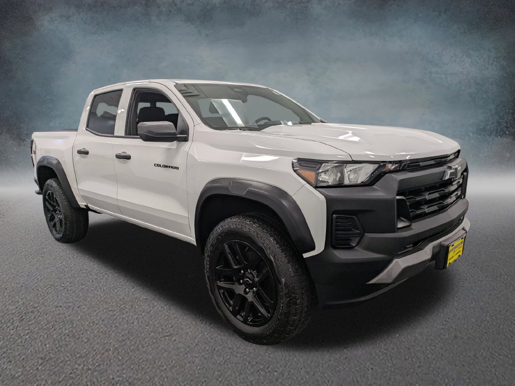 Certified 2024 Chevrolet Colorado Trail Boss w/ Advanced Trailering Package AWD/4WD image 3