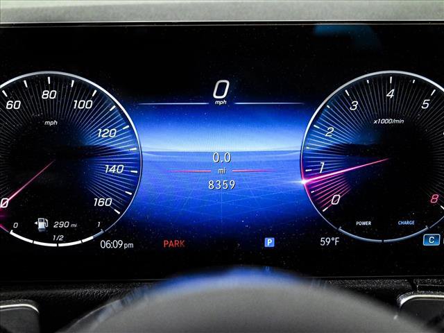 Used 2025 Mercedes-Benz GLB 250 image 11