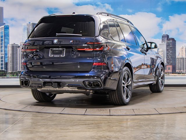 New 2026 BMW X7 M60i image 8