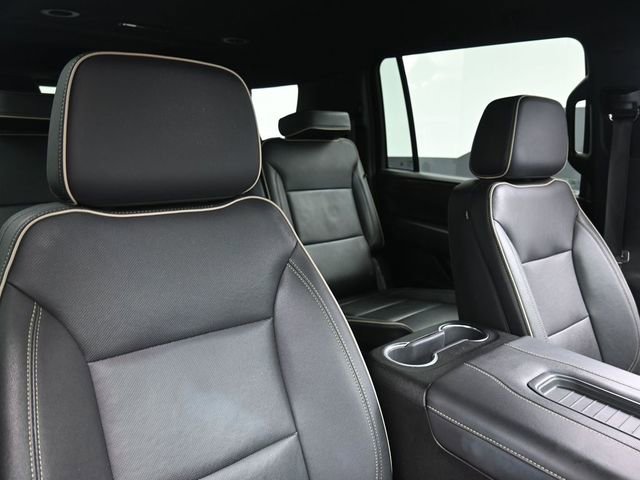 Used 2023 Chevrolet Suburban Premier image 31