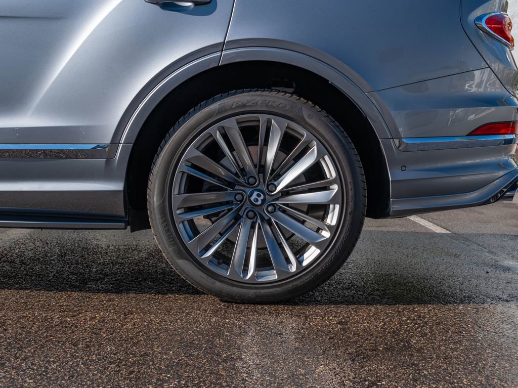 Used 2021 Bentley Bentayga Speed image 29