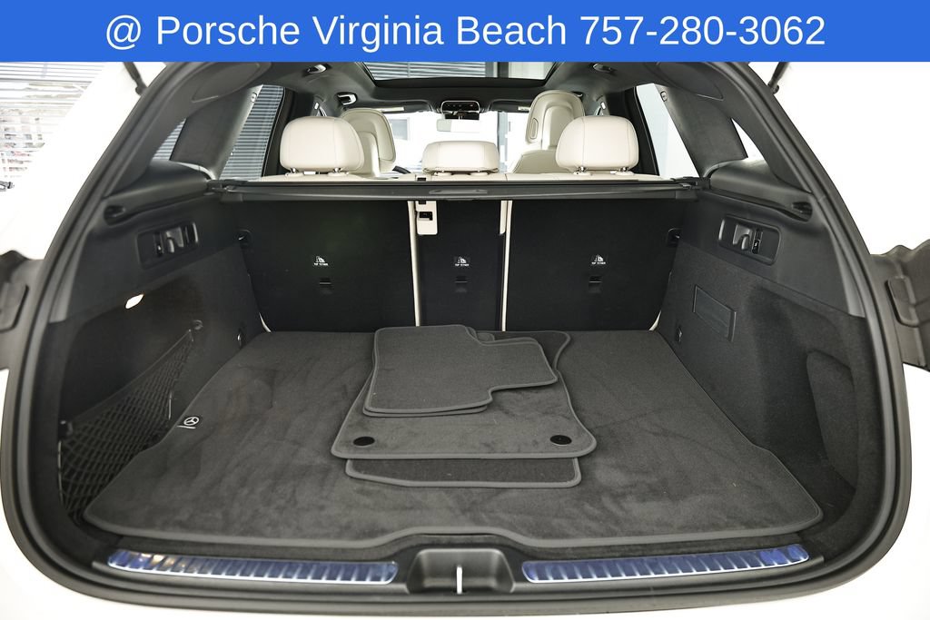 Used 2025 Mercedes-Benz GLC 300 4MATIC image 35