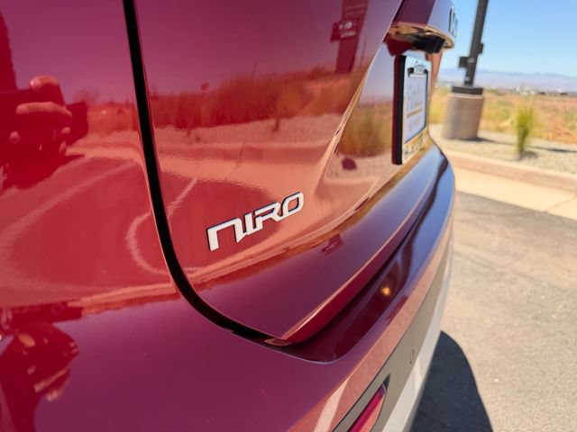 Used 2024 Kia Niro EX FWD image 18
