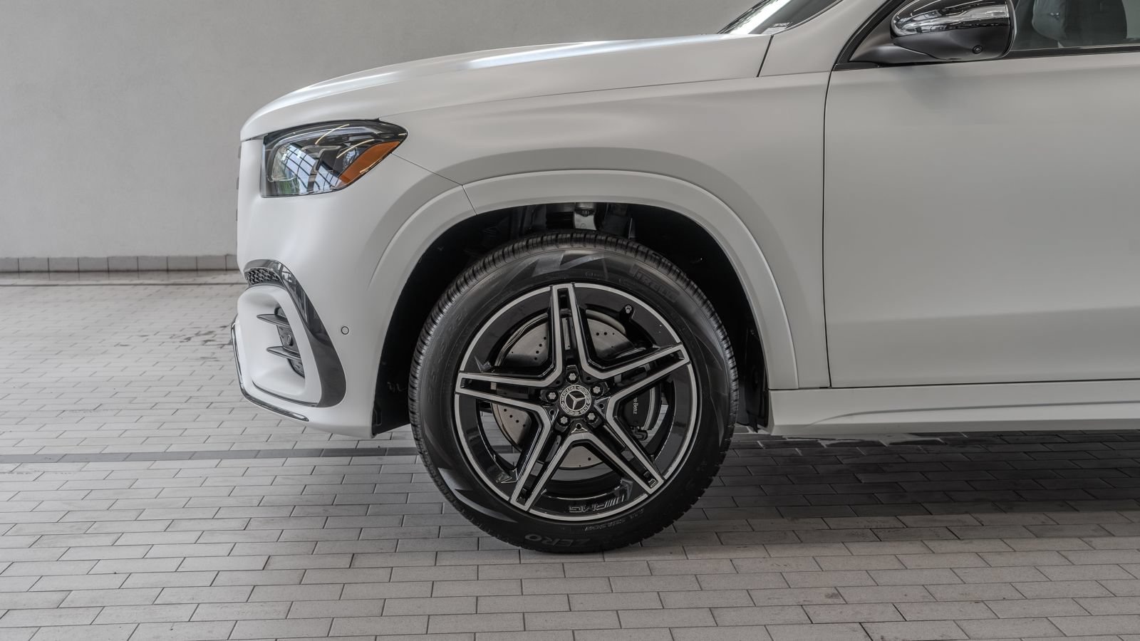 New 2026 Mercedes-Benz GLS 450 4MATIC image 4
