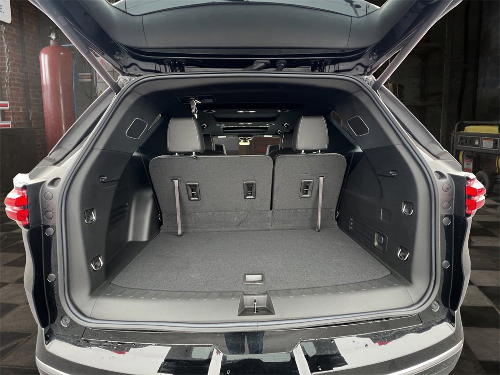 Certified 2023 Chevrolet Traverse Premier image 26