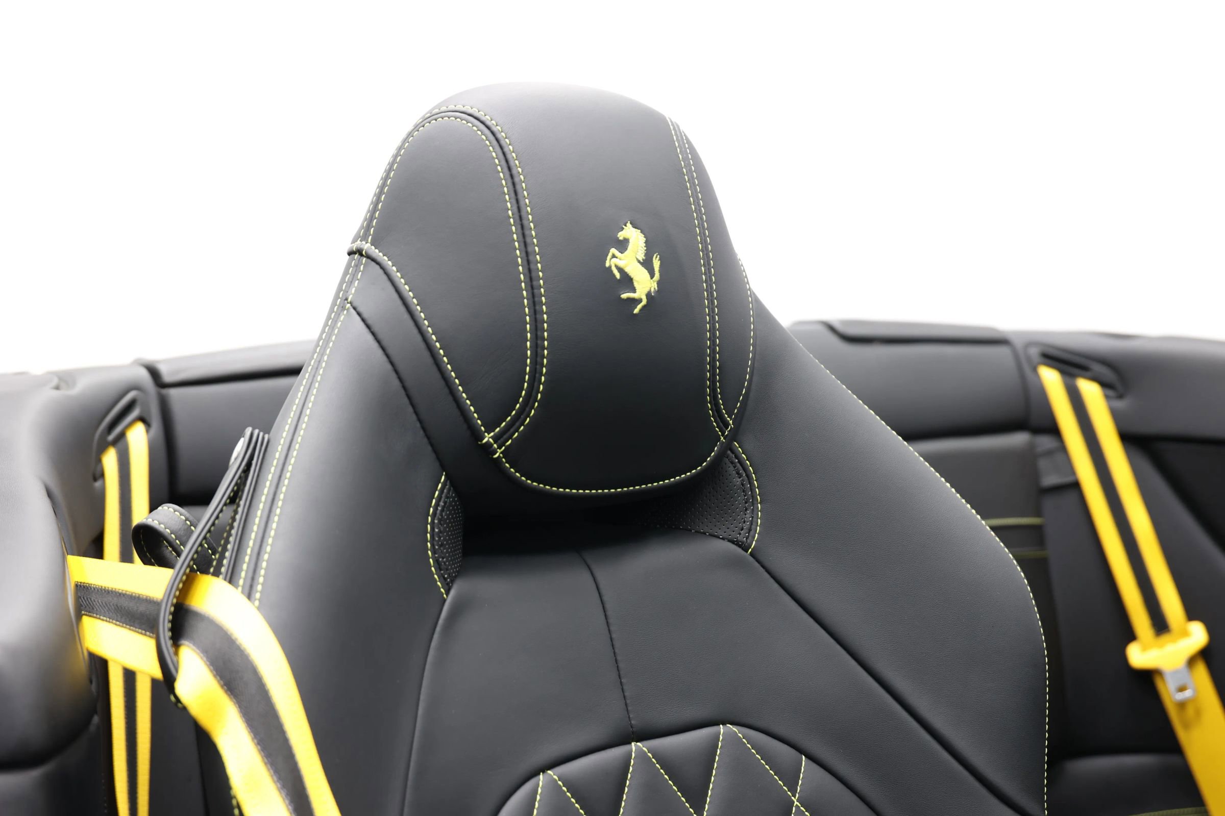 Used 2015 Ferrari California T image 80