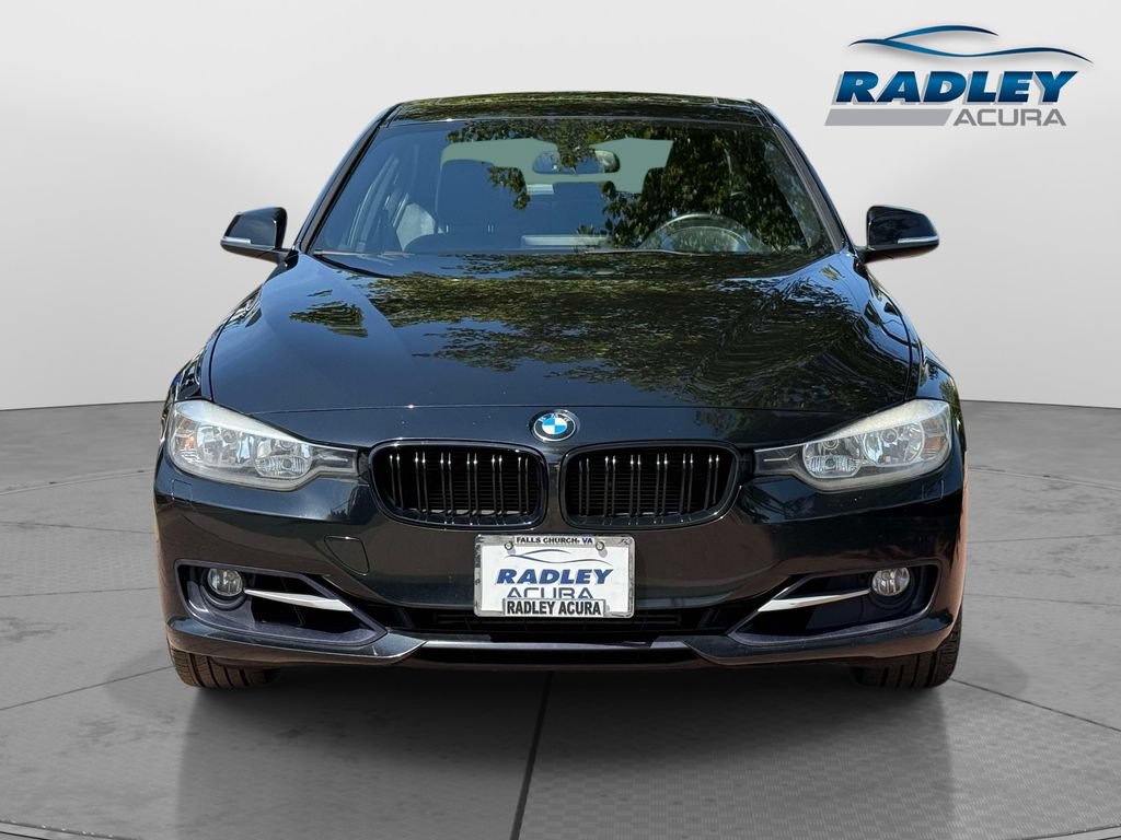 Used 2013 BMW 328i xDrive Sedan AWD/4WD image 2