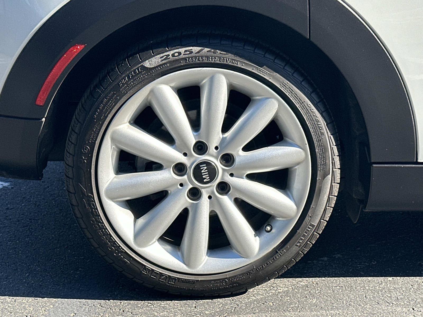 Used 2019 MINI Cooper S image 26