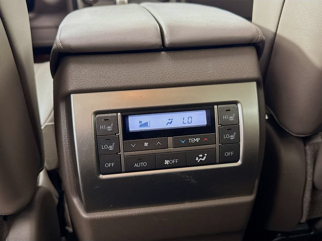 Used 2020 Lexus GX 460 Luxury w/ Accessory Package AWD/4WD image 32