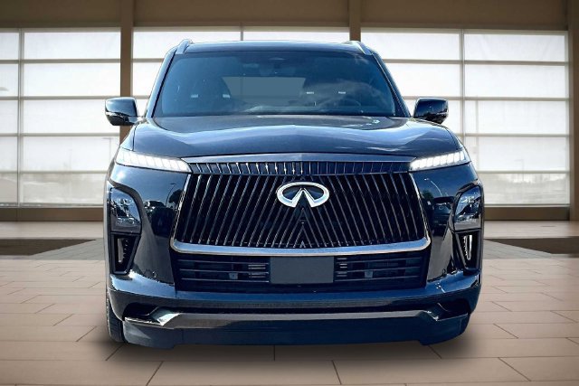 Used 2026 INFINITI QX80 Autograph w/ Premium Cargo Package AWD/4WD image 3