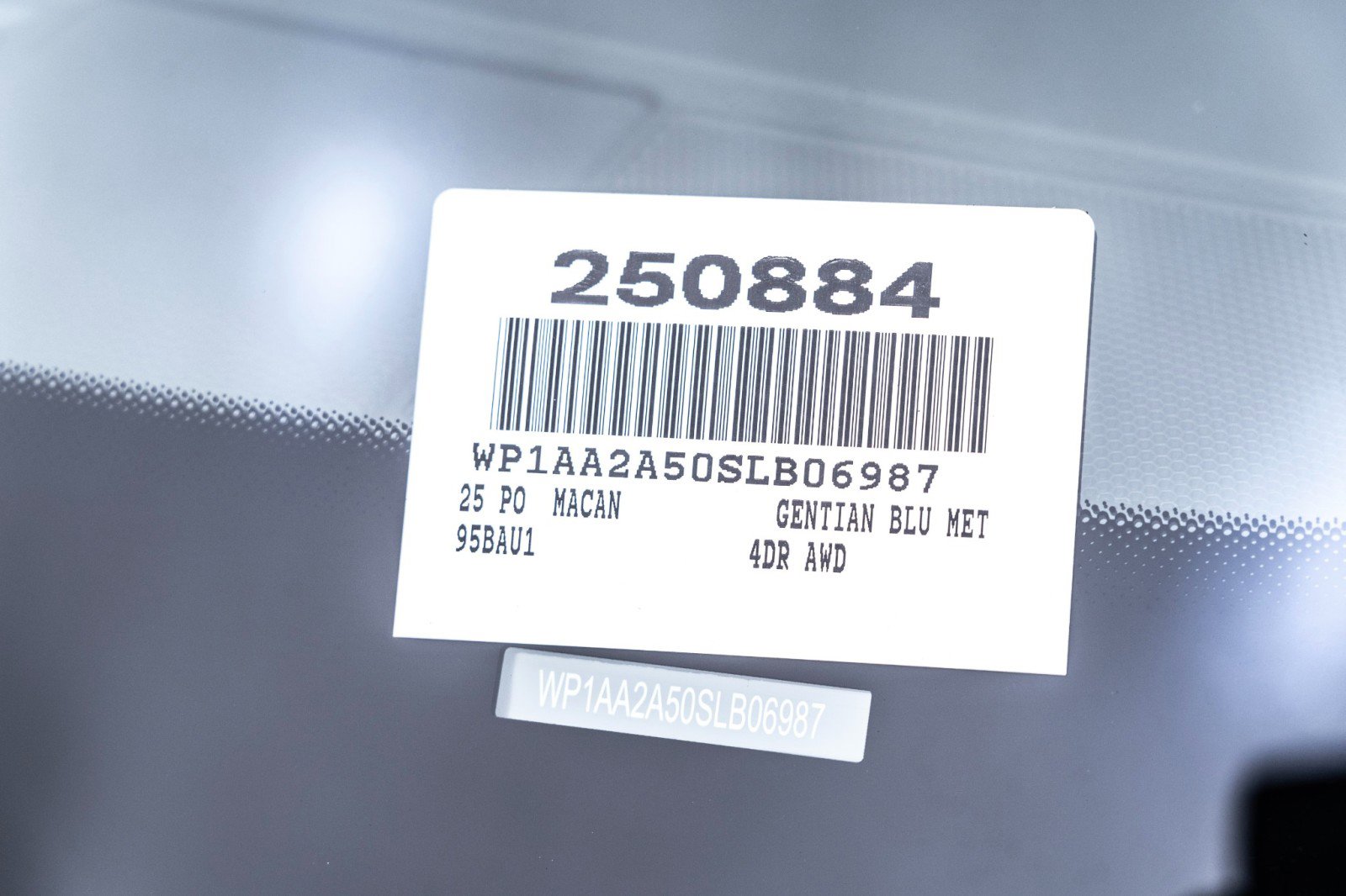 Certified 2025 Porsche Macan image 26