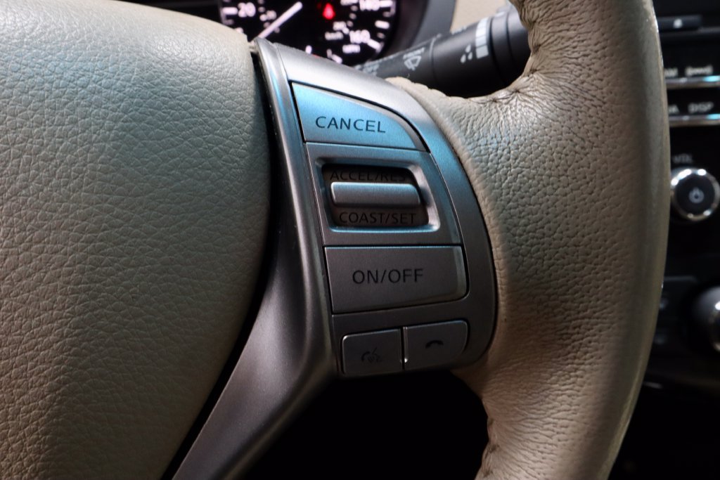 Used 2015 Nissan Altima 2.5 SV FWD image 29