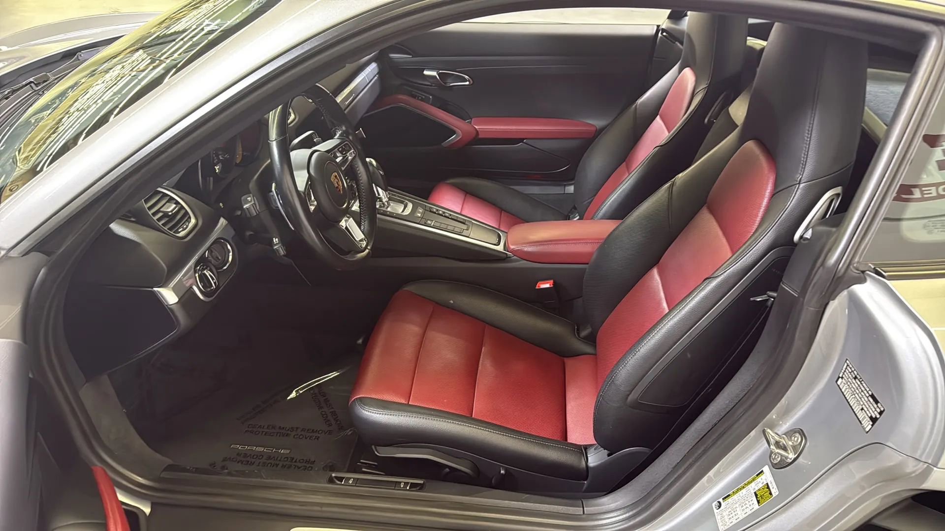 Used 2018 Porsche 718 Cayman image 14